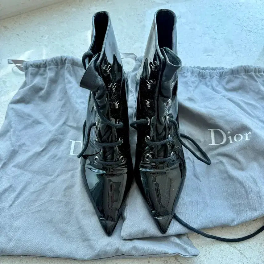 [BUNJANG] Dior Black Enamel Lace-Up Ankle Boots Size 38 / 디올 앵클 부츠 38 블랙