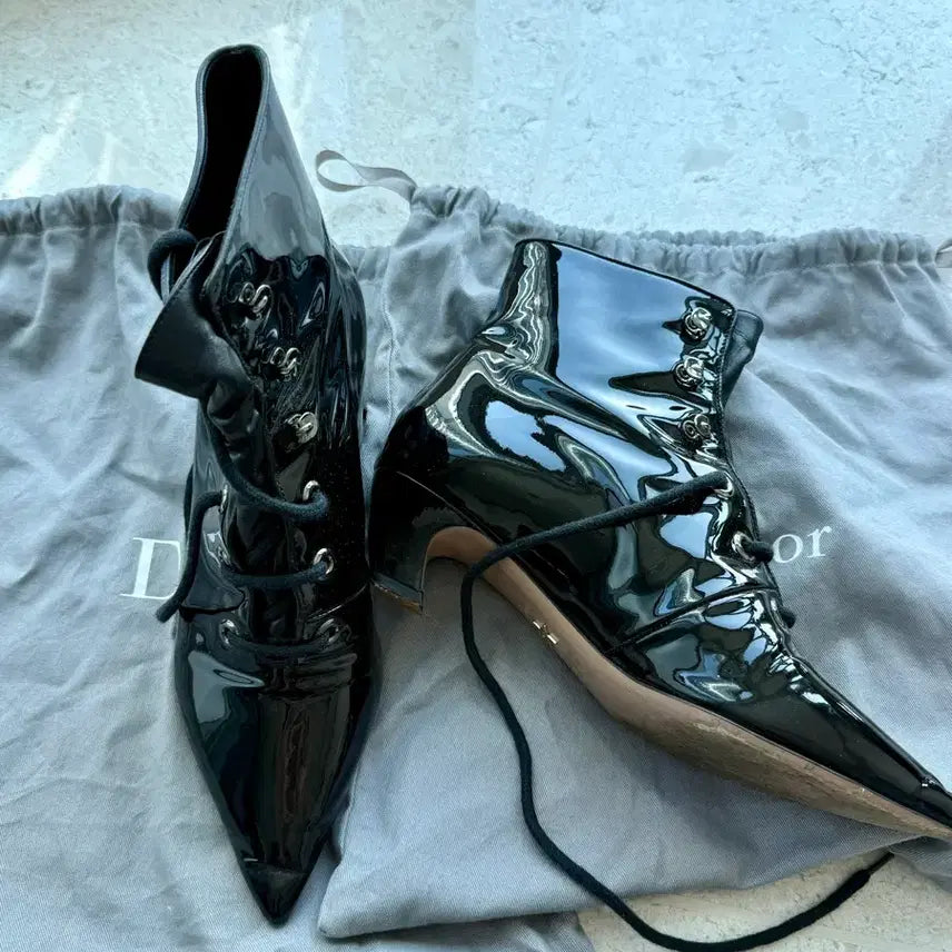[BUNJANG] Dior Black Enamel Lace-Up Ankle Boots Size 38 / 디올 앵클 부츠 38 블랙