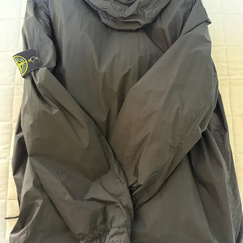[BUNJANG] Stone Island Crinkle Reps Hooded Jacket XL / 스톤아일랜드 크링클랩스 바람막이 xl