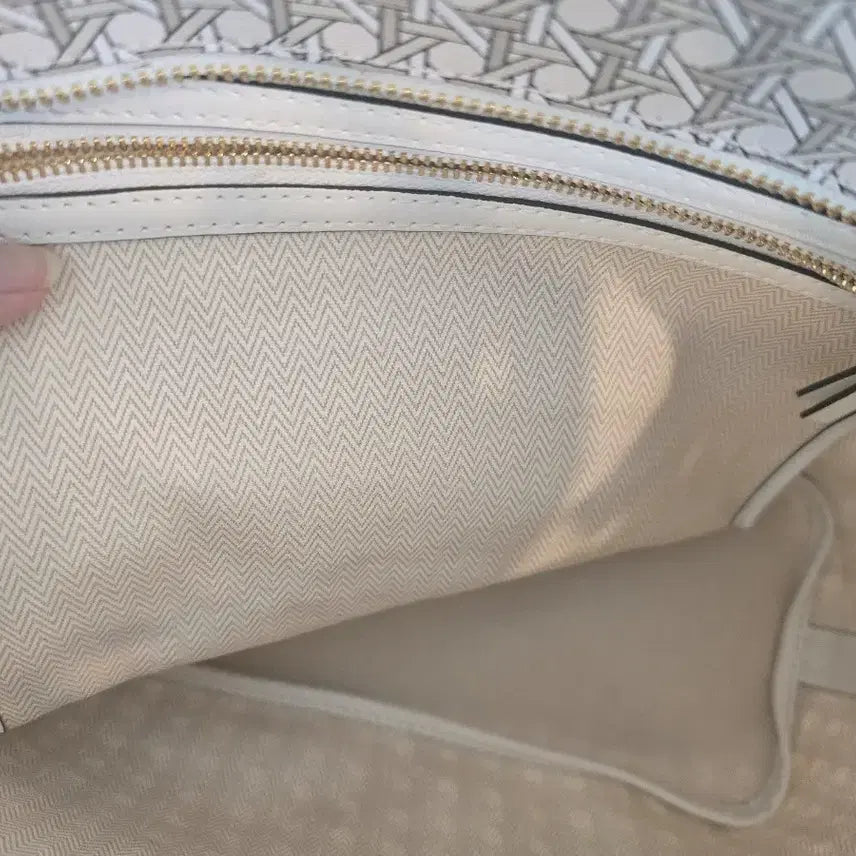[BUNJANG] Tory Burch Ever Ready Tote Bag White / 토리버치 에버레디 토트백 화이트