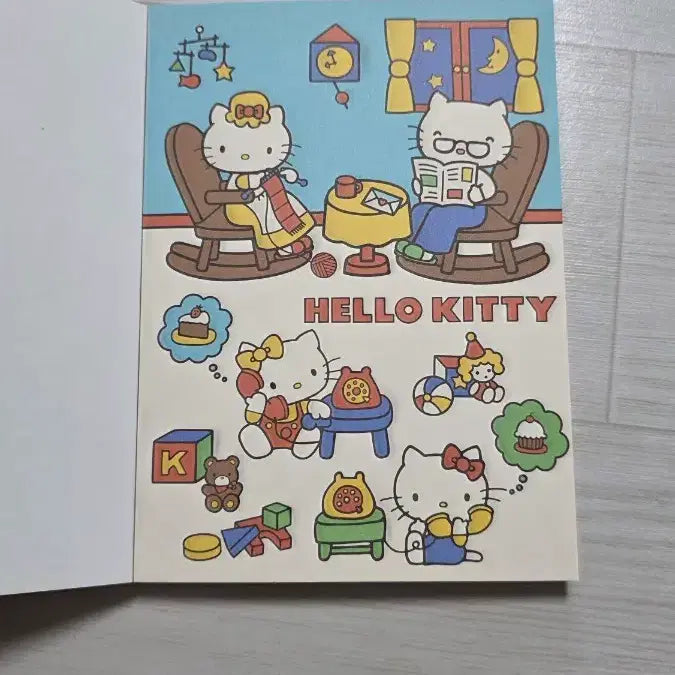 [SOLD OUT] 산리오 헬로키티 엽서북