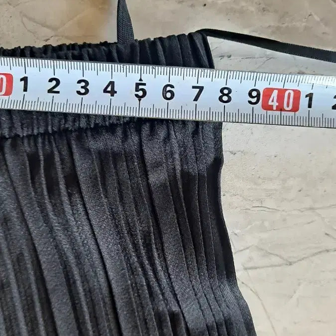 [BUNJANG] Uniqlo Pleated Pants (Black) - Women&