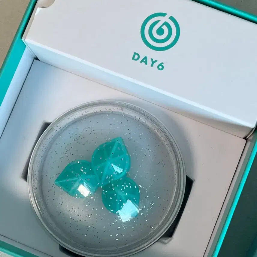[SOLD OUT] DAY6 데이식스 공식 응원봉 ver.3 라이트밴드 마데워치