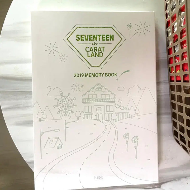 [SOLD OUT] 세븐틴 캐럿랜드 2019 메모리북 SVT 포토북