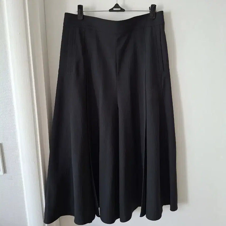 [SOLD OUT] 모르간 스커트같은바지 28~29(새상품)