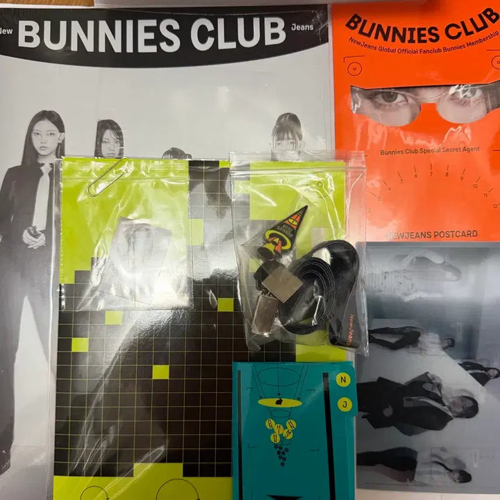[SOLD OUT] 뉴진스 버니즈클럽 키트 1기 2기 풀구성 일괄