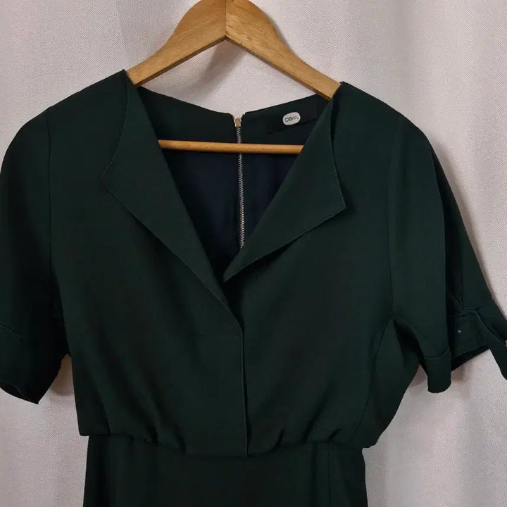 [BUNJANG] DEWL Collar Pintuck Short Sleeve Dress Dark Green / 듀엘 카라넥 핀턱 반팔 원피스 다크그린