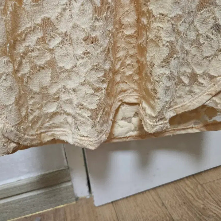 [BUNJANG] Maje Apricot Lace Short-Sleeve Blouse / [정품]아이디룩 수입 마쥬 살구색 레이스 반팔 블라우스
