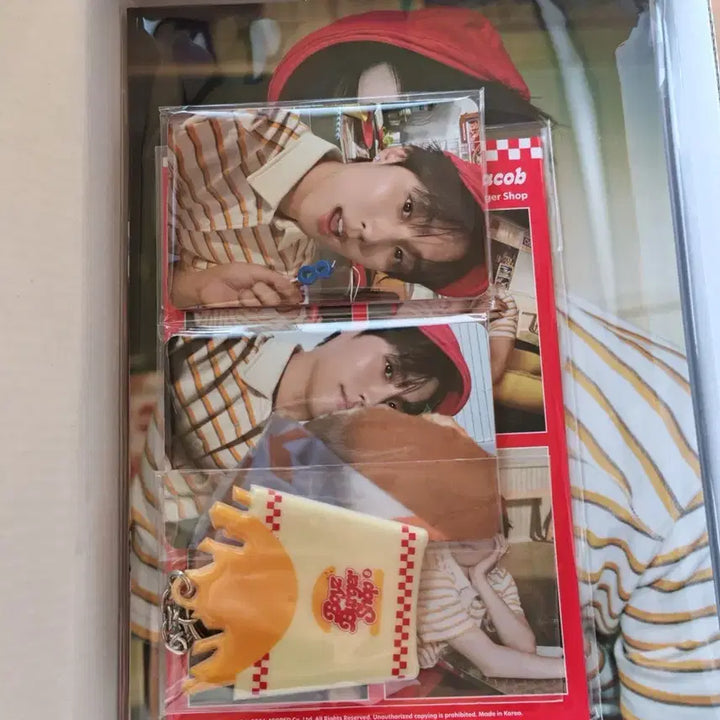 [BUNJANG] The Boyz The B 8th Fanclub Kit / 더보이즈 더비 8기 팬클럽 키트 양도