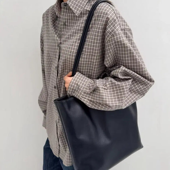 [SOLD OUT] NIEEH 니히 라인 레더백 (노트북 수납)