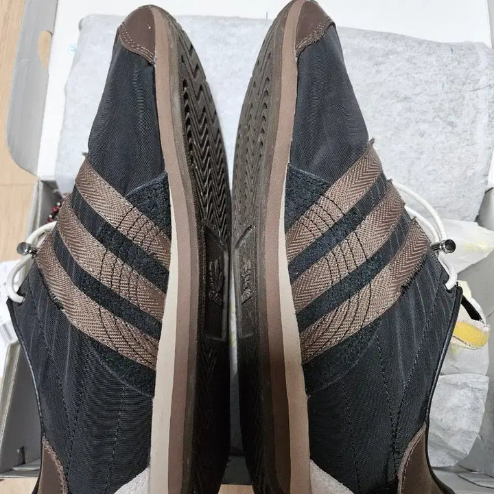 [BUNJANG] Adidas Song For The Mute Country OG Core Black Core White 275 / 아디다스 송 포 더 뮤트 컨트리 OG 코어 블랙 코어 화이트 275