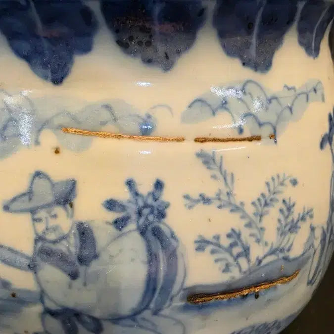 [BUNJANG] Cerulean Blue and White Porcelain Vessel / 260415-3 청화 황후제관문 호