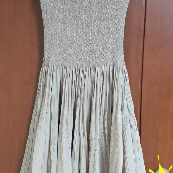 [BUNJANG] YOICHEU Beige Pleated Dress / YOICHEU 베이지 플리츠 원피스