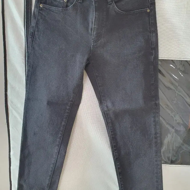 [BUNJANG] Untouched Black Jeans / 언터치드 블랙진