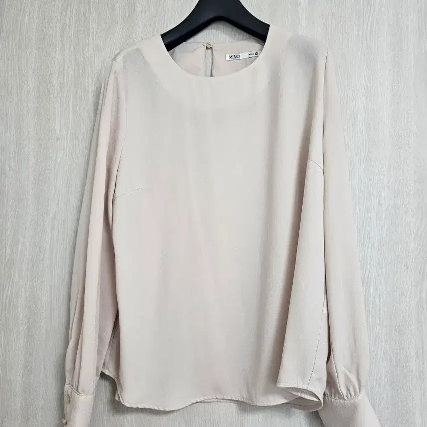 [BUNJANG] MIXXO Round Neck Blouse (Apricot Beige) / [새상품/무료배송] 미쏘 라운드넥 블라우스 (살구베이지/55~66)