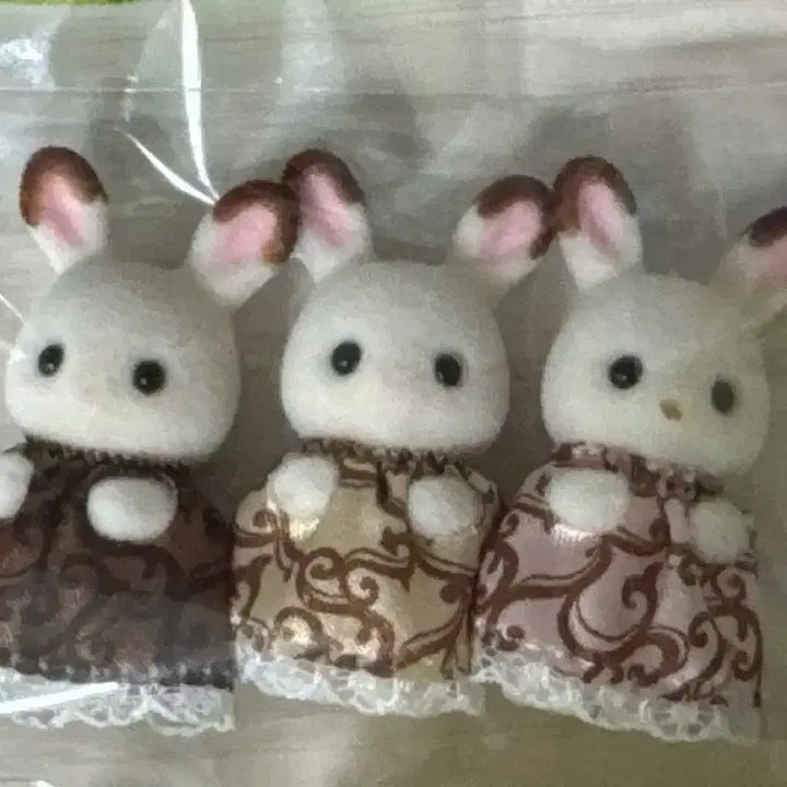 [BUNJANG] Sylvanian Families Chocolate Rabbit 40th Anniversary Newborn Rabbits / 실바니안 초콜릿 토끼 40주년 신생아 토끼들