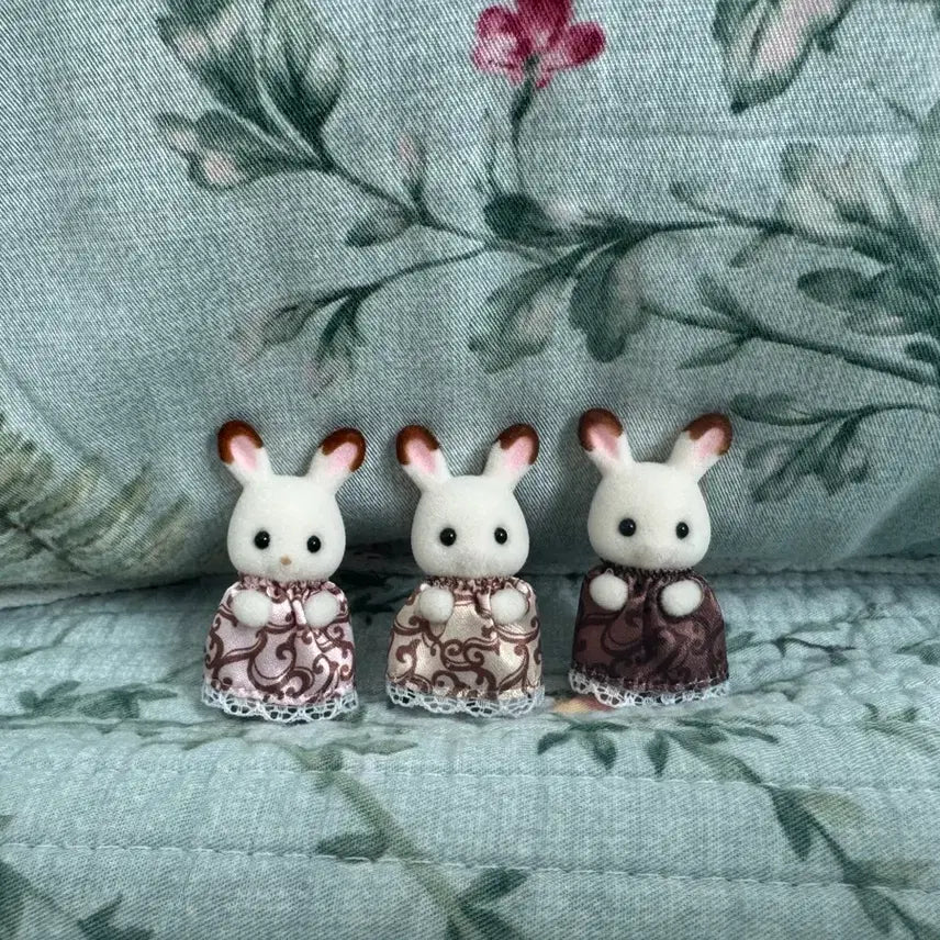 [BUNJANG] Sylvanian Families Chocolate Rabbit 40th Anniversary Newborn Rabbits / 실바니안 초콜릿 토끼 40주년 신생아 토끼들