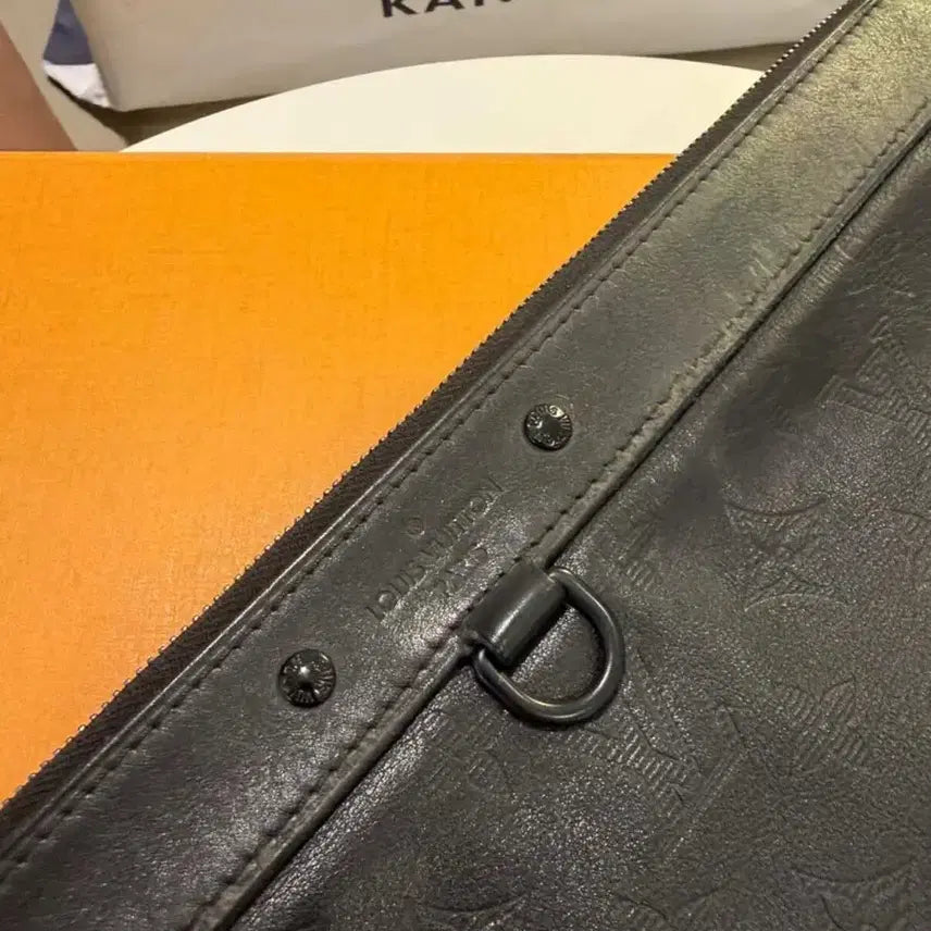 [BUNJANG] Louis Vuitton Black Clutch Bag / 루이비통 블랙 클러치 백