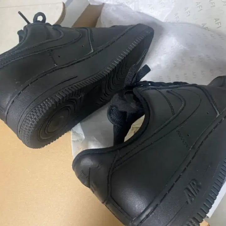 [SOLD OUT] 나이키 에어포스 블랙 235사이즈
