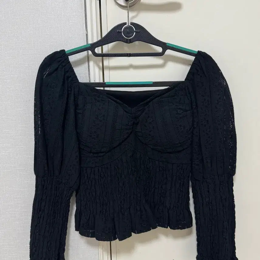 [SOLD OUT] 스키니피그 블라우스