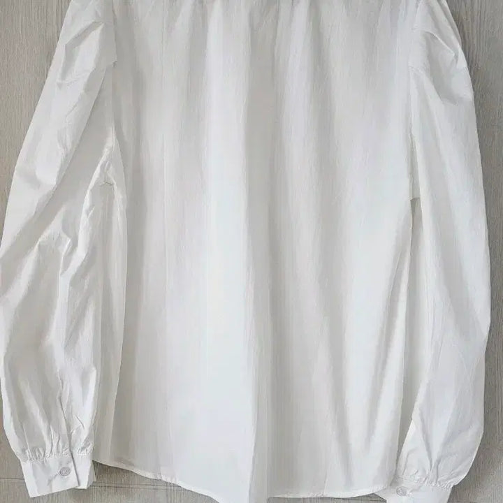 [BUNJANG] White Puff Sleeve Shirt / 퍼프소매 화이트셔츠 새상품
