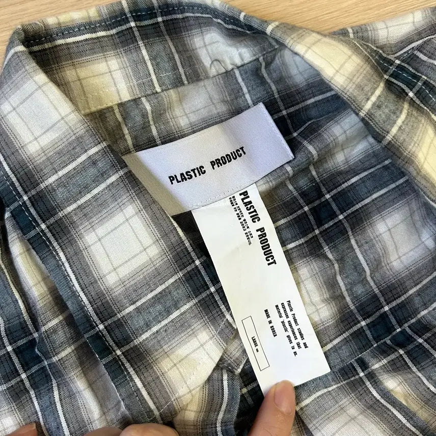 [SOLD OUT] 플라스틱 프로덕트 체크셔츠