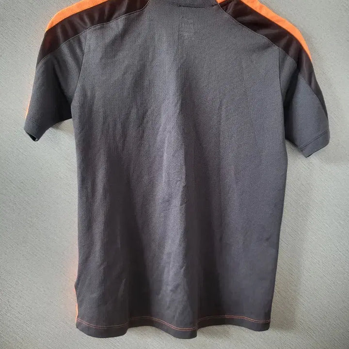 [BUNJANG] Nike Dri-FIT Short Sleeve T-shirt (Black/Orange) / 나이키 드라이핏 반팔 티셔츠 블랙/오렌지