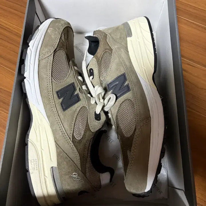 [BUNJANG] New Balance JJJJOUND 993 Sneakers (275) / 뉴발란스 993 지운드 JJJJOUND 275 판매