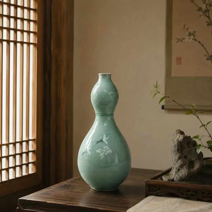 [BUNJANG] Celadon Inlaid Crane and Cloud Gourd-Shaped Porcelain Vase / 청자 상감 운학문 표주박형 도자기 화병