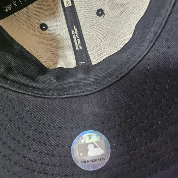 [SOLD OUT] MLB 뉴에라 블랙 59fifty 캡모자 58.7cm