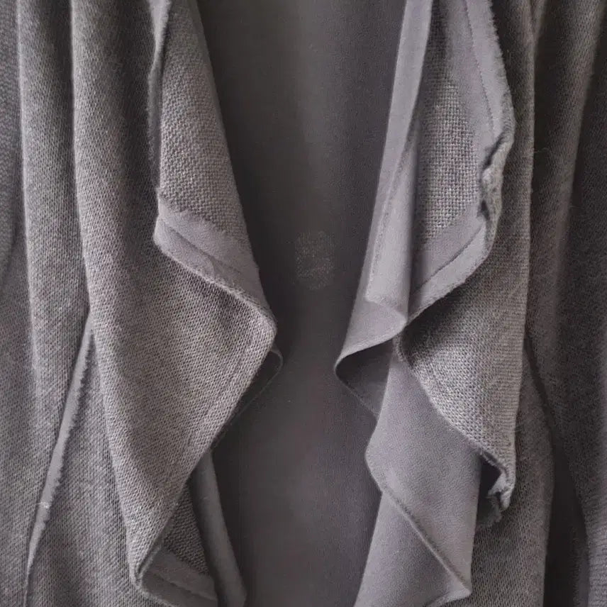 [BUNJANG] DEMOO PARKCHOONMOO Layered Fabric Vest / 데무 박춘무 베스트
