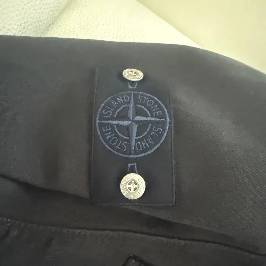 [SOLD OUT] 26ss 스톤아일랜드 데님 블랙 오버셔츠 자켓