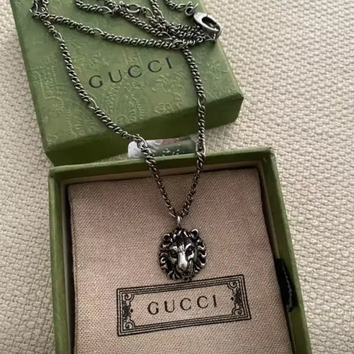 [BUNJANG] Gucci Vintage Lion Head Pendant Necklace / 구찌 빈티지 사자 머리 펜던트 목걸이