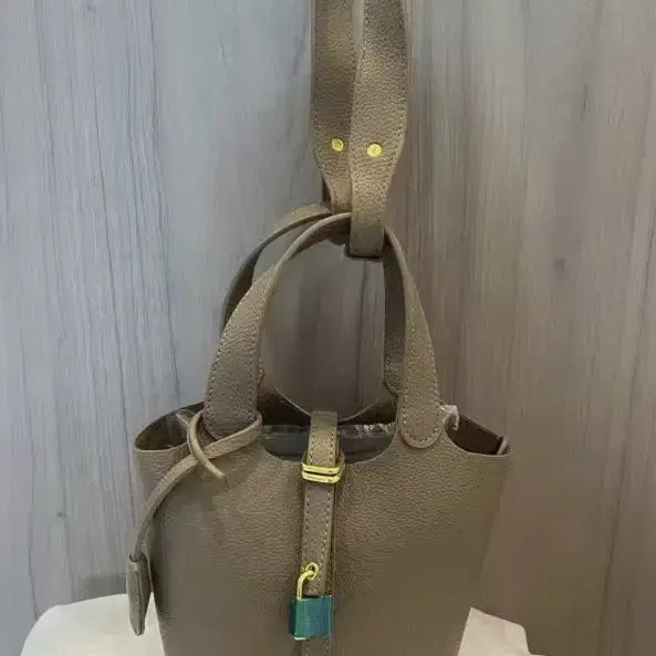 [BUNJANG] Leather Bucket Tote Bag / 가죽 버킷 토트 숄더백