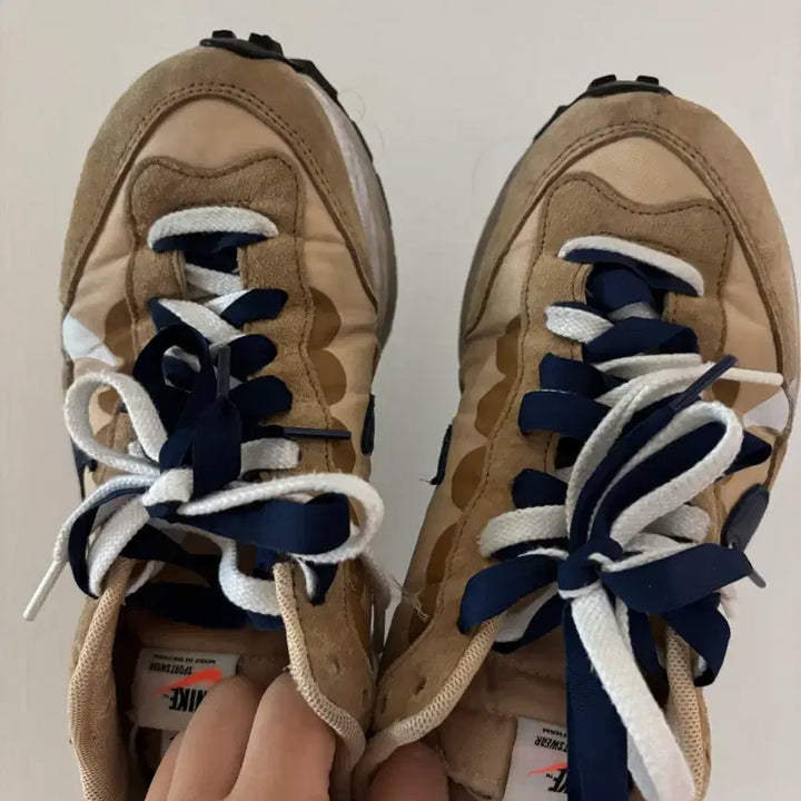 [BUNJANG] Nike Sacai Vaporwaffle Sesame and Blue Void Sneakers / 나이키 사카이 베이퍼와플 세서미 앤 블루보이드 250