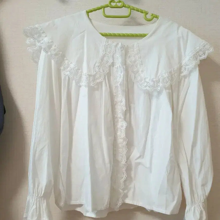 [BUNJANG] White Lace Collar Blouse / 레이스 카라 화이트 블라우스