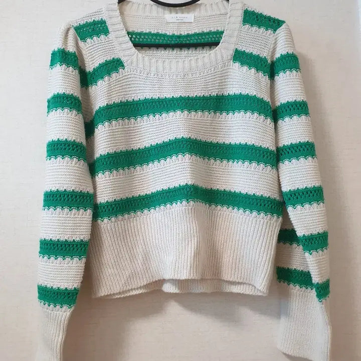 [SOLD OUT] 그린 스트라이프 니트