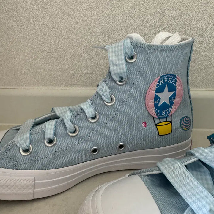 [BUNJANG] Converse Cinnamoroll Chuck Taylor All Star Baby Blue Sneakers / 산리오 컨버스 척테일러 올스타 시나모롤 베이비 블루