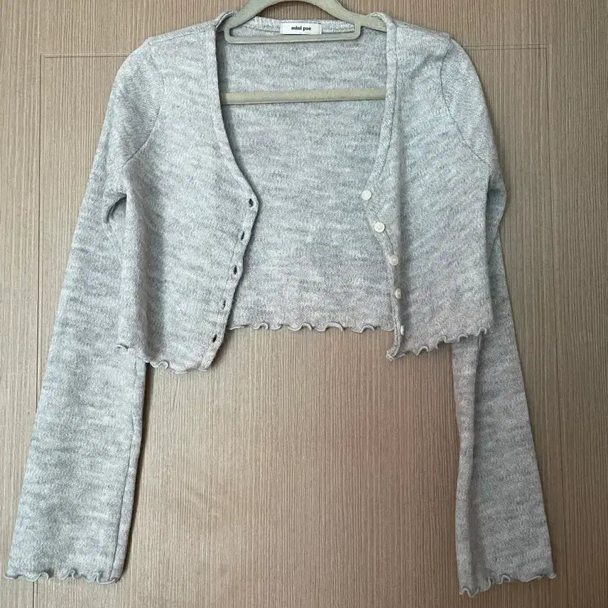 [BUNJANG] Minipo Gray Wave Crop Cardigan / 미니포에 그레이 물결 크롭 가디건