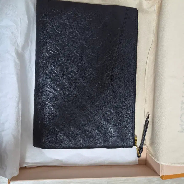 [BUNJANG] Louis Vuitton Empreinte Leather Clutch / 루이비통 앙프랭뜨 클러치