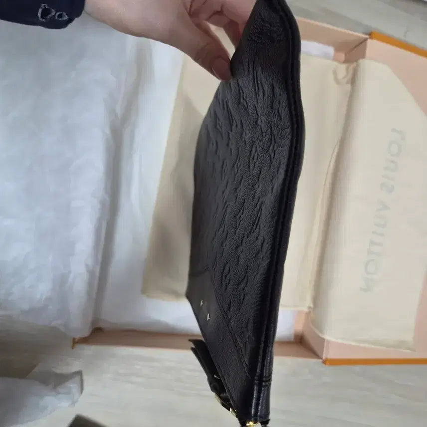 [BUNJANG] Louis Vuitton Empreinte Leather Clutch / 루이비통 앙프랭뜨 클러치