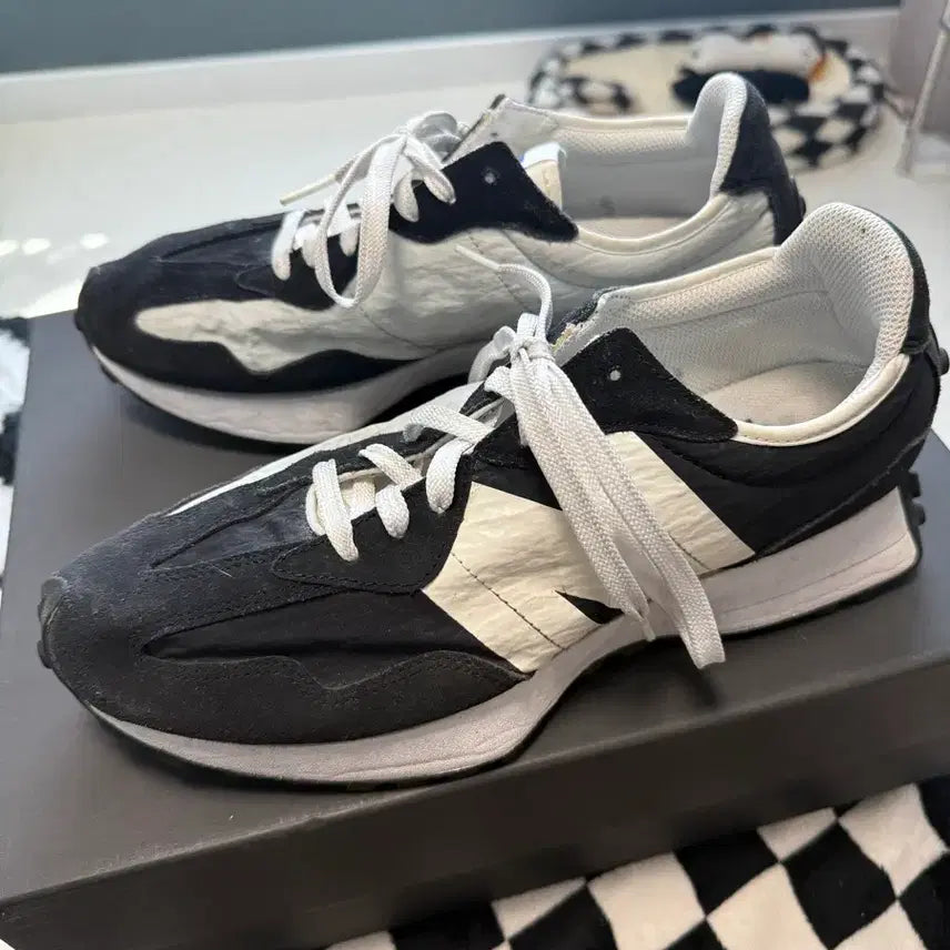 [BUNJANG] New Balance 327 Black Sneakers / 뉴발란스 327 블랙 275사이즈