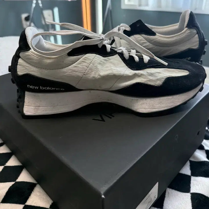[BUNJANG] New Balance 327 Black Sneakers / 뉴발란스 327 블랙 275사이즈