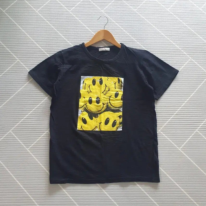 [BUNJANG] F Sellys Smile Printing T-shirt / .(미착용)F sellys 샐리 스마일 프린팅 반팔 티셔츠