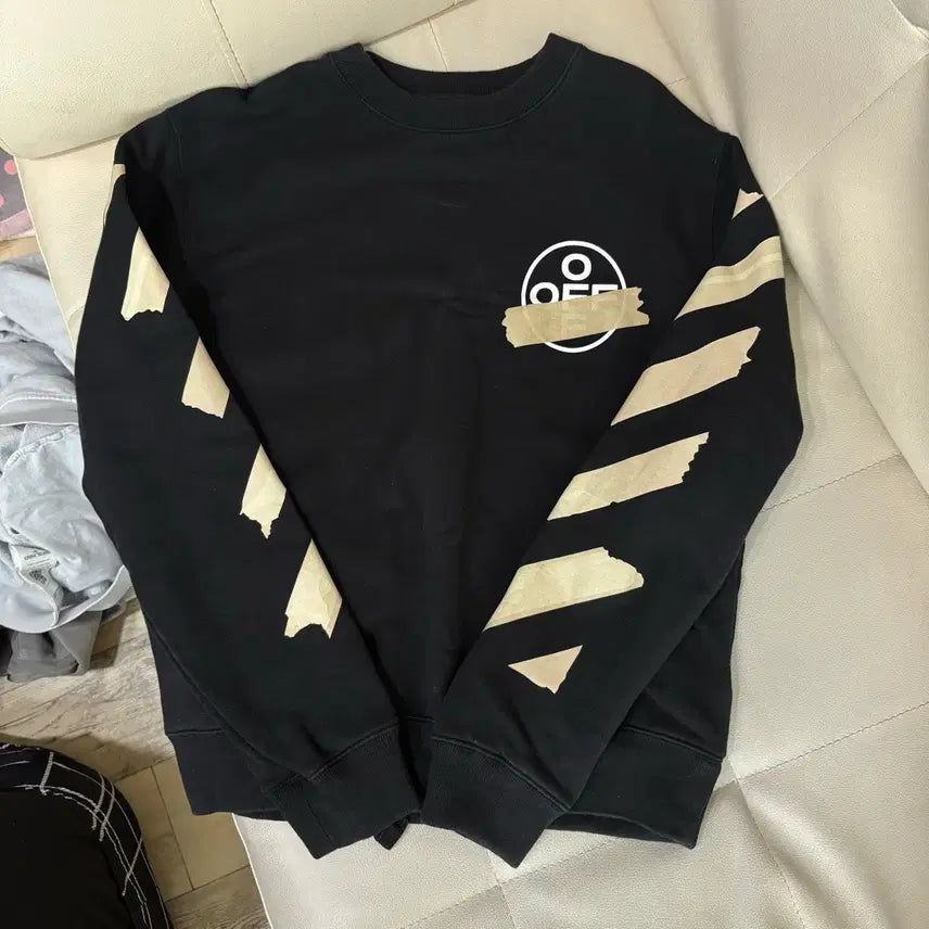 [SOLD OUT] [정품] 오프화이트 테이프 에로우 맨투맨