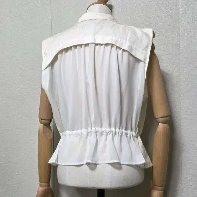 [BUNJANG] On&amp;On White Vest Top / 온앤온 화이트 베스트 조끼