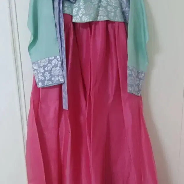 [BUNJANG] Floral Pattern Hanbok / 민트/핑크 꽃무늬 여자 한복