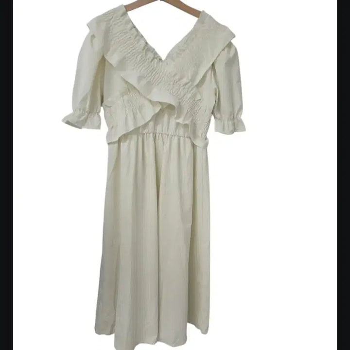 [BUNJANG] Ivory Shirred Collar Long Dress / 아이보리 셔링 카라 롱 원피스