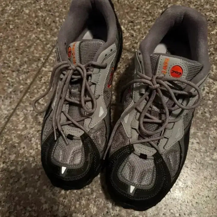 [BUNJANG] New Balance 703 Gray Sneakers / 뉴발란스 703 그레이 275 / 택포