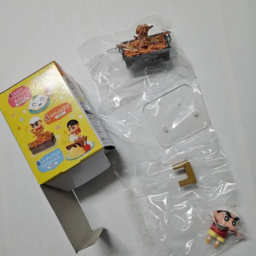 [SOLD OUT] 새상품)짱구는못말려 신짱이 요리를 도와줘요 리멘트 음식 피규어 철판볶음면
